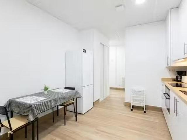 ¡En alquiler! Estudio en Calle de San Manuel, Latina