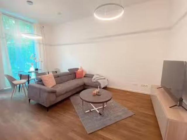 ¡En alquiler! Estudio en Kreutzigerstraße, Bezirk Friedrichsha.
