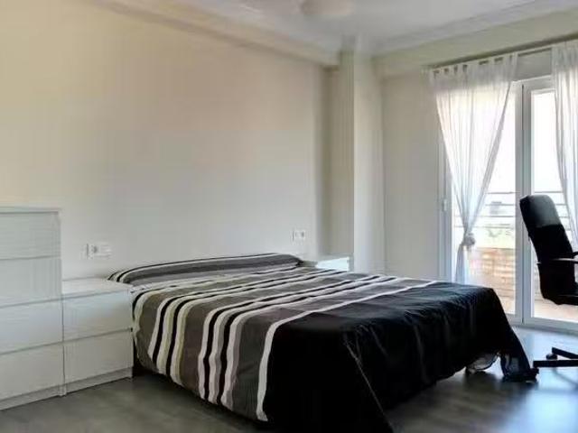 ¡En alquiler! Habitación en Avenida de Valencia, Universidad