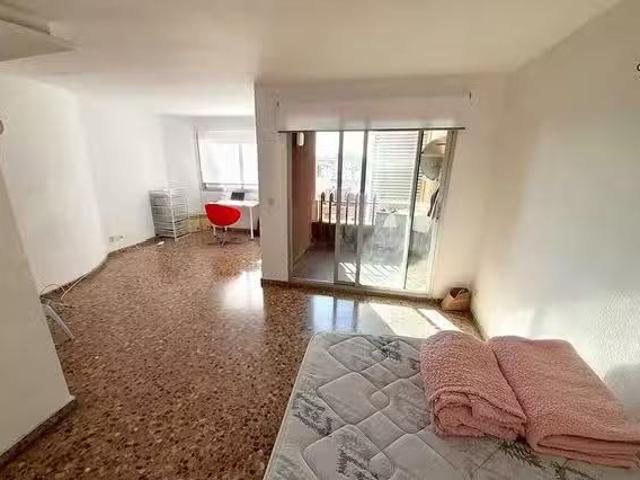 Acogedor Habitación en Avinguda del Doctor Waksman, Quatre Car.