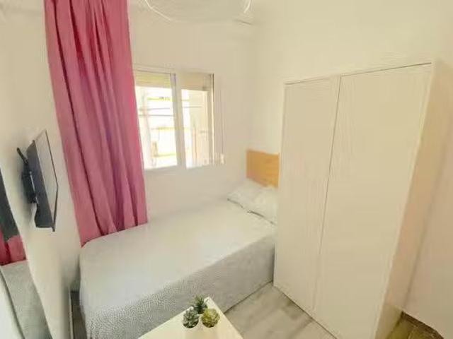¡Renta! Habitación en Barriada la Palmilla, La Palmilla Doctor.