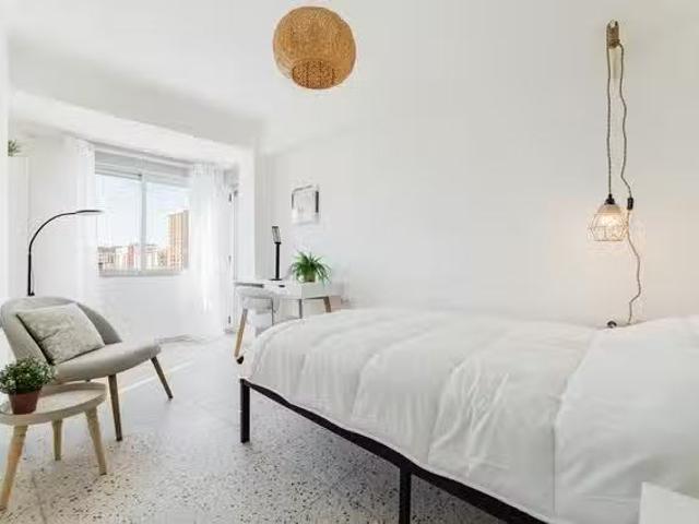 Acogedor Habitación en Calle Marino Blas de Lezo, Cabañal Caña.