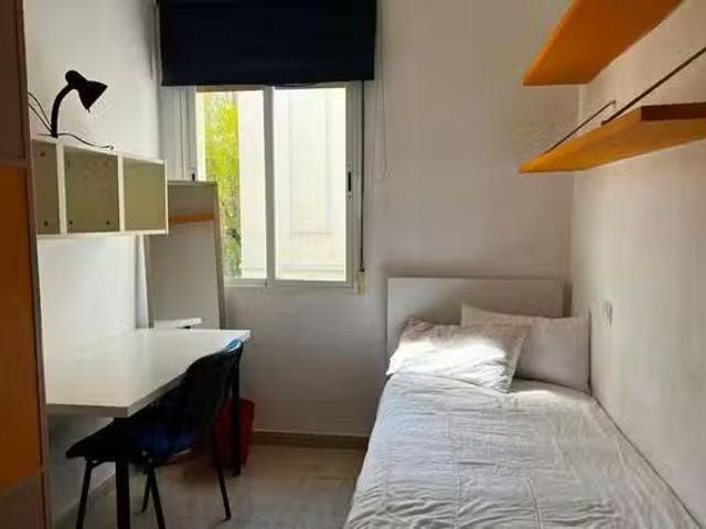 ¡Recién llegado! Habitación en Calle Marqués del Vasto, Ríos R.