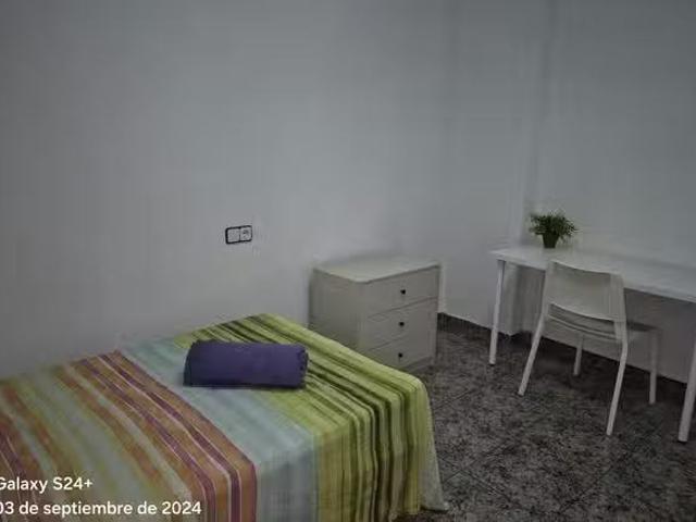 ¡En alquiler! Habitación en Calle de la Fuensanta, La Ñora