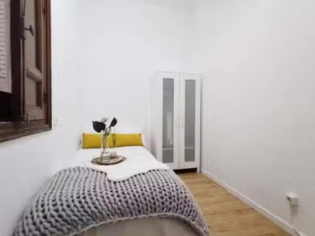 Encantador Habitación en Calle de Preciados