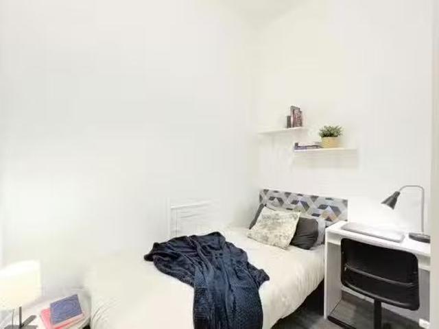 Barato Habitación en Calle de San Bernardo, Universidad