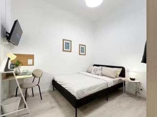 Único Habitación en Calle de San Bernardo, Centro