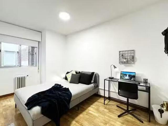 ¡Renta! Habitación en Calle de San Germán, Cuatro Caminos