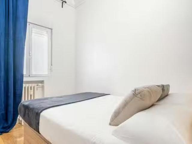 ¡Recién llegado! Habitación en Calle del Doctor Esquerdo, Goya