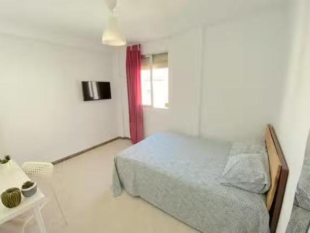 ¡Oferta! Habitación en Calle el Pedroso, Begoña Santa Catalina