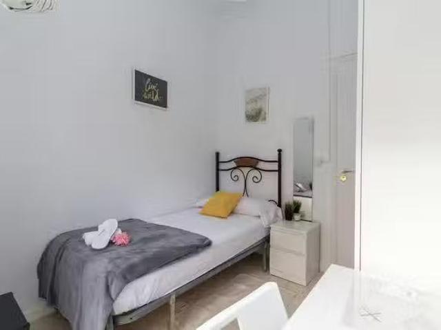 ¡En alquiler! Habitación en Calle Lagunillas, Lagunillas
