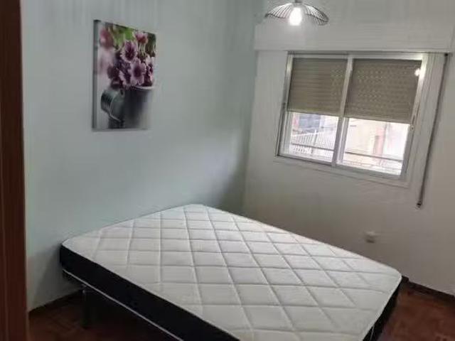 ¡Renta! Habitación en Calle Sierra Elvira, Numancia