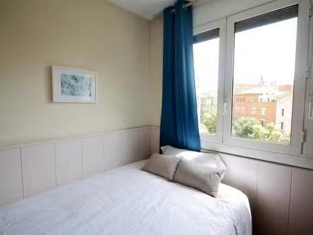 Bonito Habitación en Carrer de Balmes