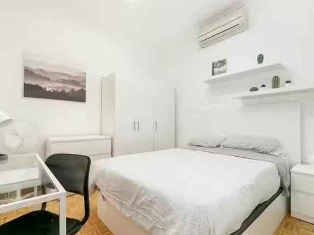 Bonito Habitación en Carrer de Balmes, l'Antiga Esquerra de l'.