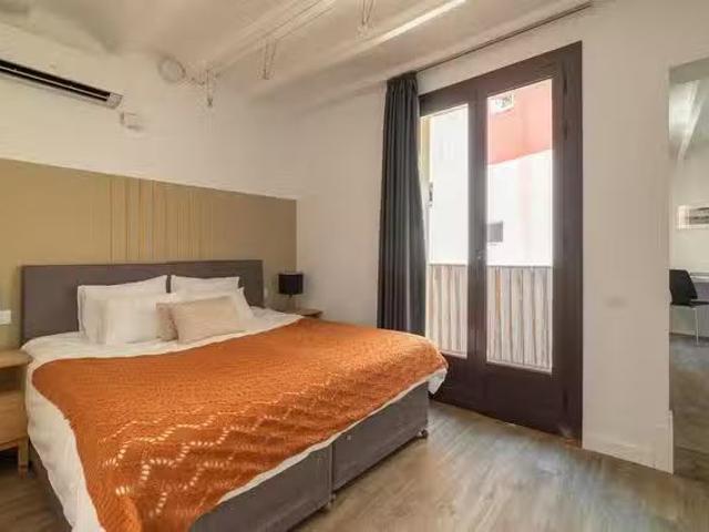 ¡En alquiler! Habitación en Carrer de l'Hospital, Ciutat Vella