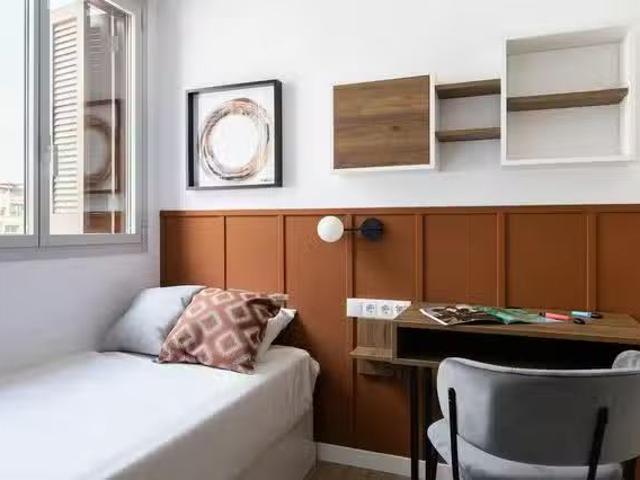 Acogedor Habitación en Carrer de Muntaner, Sant Gervasi Galvany