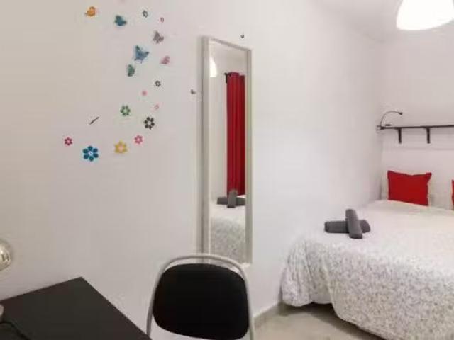 Encantador Habitación en Carrer de Pareto