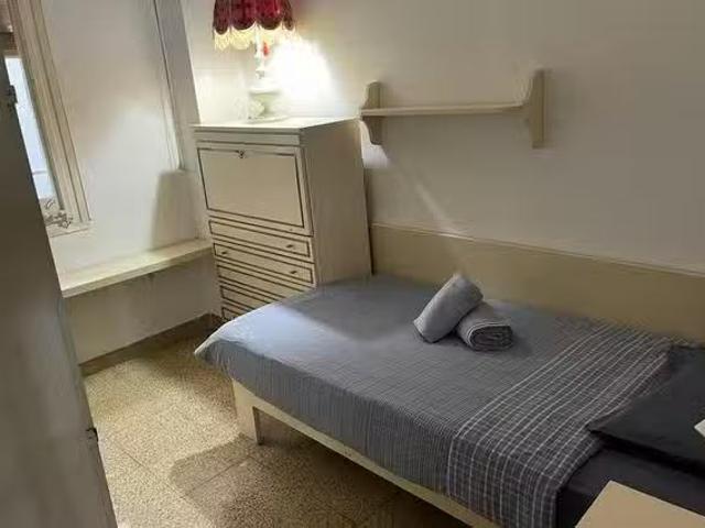 ¡Recién llegado! Habitación en Carrer de Provença, L'Eixample
