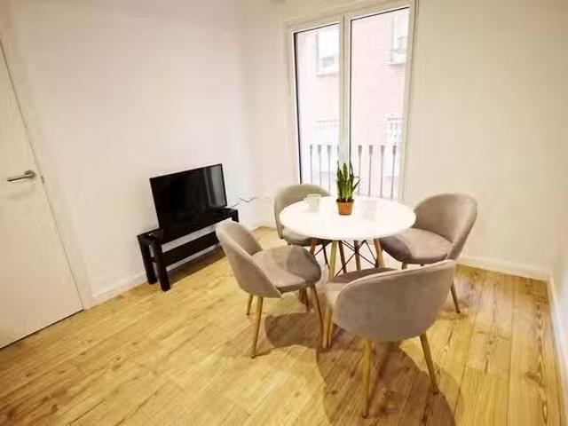 Bonito Habitación en Carrer del Poeta Cabanyes
