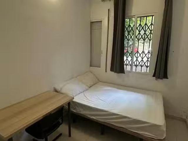 ¡Oferta! Habitación en Carrer dels Cavallers, Pedralbes