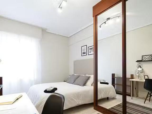 ¡Recién llegado! Habitación en Ercilla Kalea, Indautxu