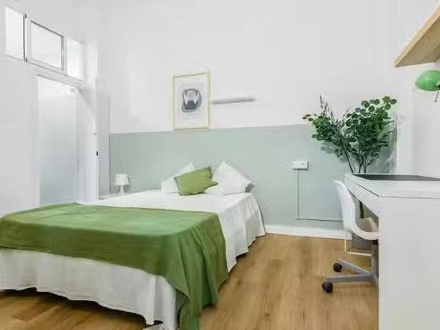 Nuevo Habitación en Gran Via Marquès del Túria Gran Via, Gran.
