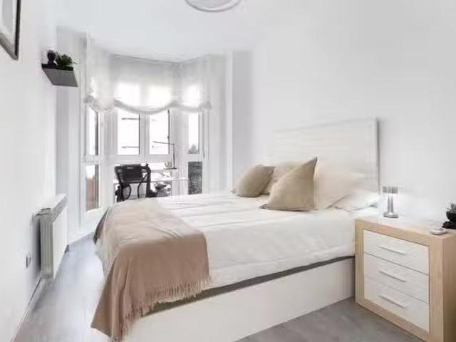 ¡Oferta! Habitación en Paseo de la Florida
