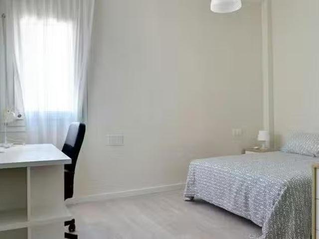 Único Habitación en Paseo Fernando El Católico, Universidad