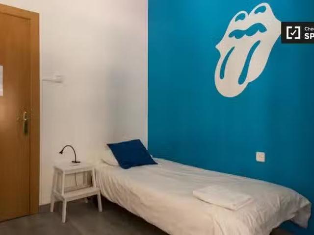 ¡En alquiler! Habitación en piso compartido de 10 habitaciones.