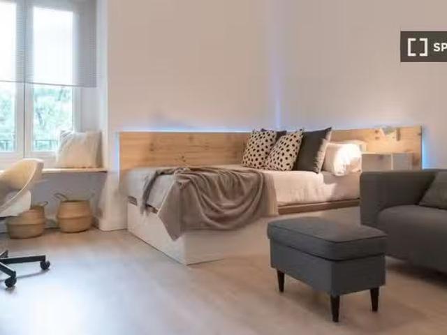Único Habitación en piso compartido en alquiler en Trafalgar.