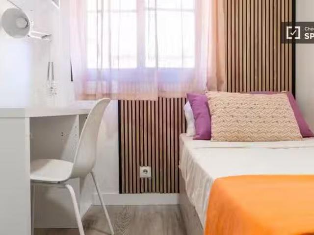 Bonito Habitación en piso compartido en alquiler en Vista Aleg.