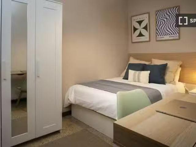 Acogedor Habitación en piso compartido en barcelona