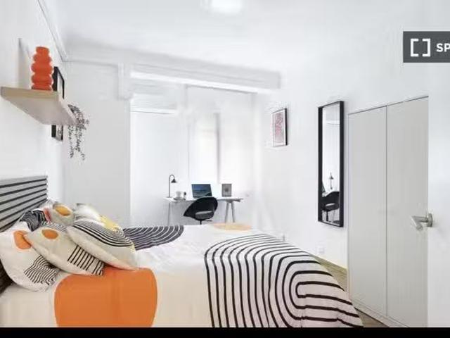 Bonito Habitación en piso compartido en madrid