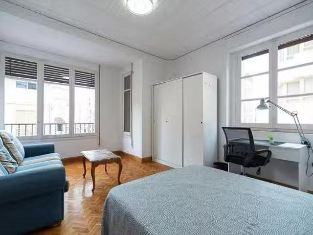 Bonito Habitación en Plaça Notari Mas