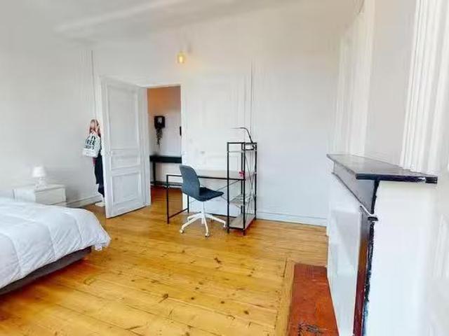 ¡En alquiler! Habitación en Rue Léon Gambetta, Centre