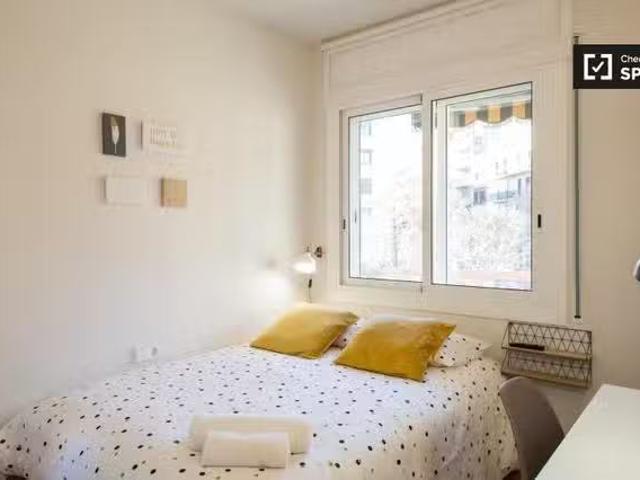 ¡Oferta! Habitación luminosa en alquiler en el apartamento de.