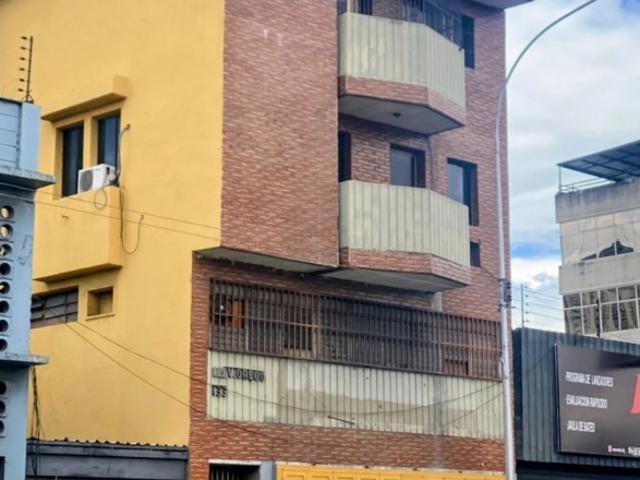 En Alquiler Local Comercial en Av. Bolívar Oeste Mcy. Aragua