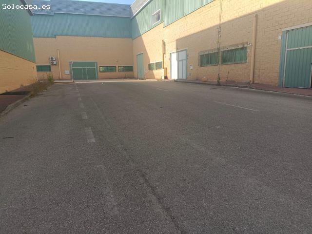 EN ALQUILER: Nave Industrial de 275 m² en Casabermeja P.I. La Cabrera