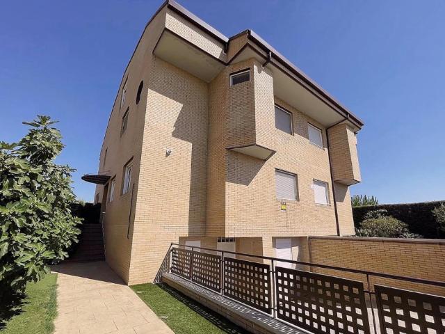 EN ALQUILER PARA ESTUDIANTES, ÚLTIMA HABITACIÓN EN PISO INDEPENDIENTE CON GASTOS INCLUIDOS EN VILLANUEVA DE LA CAÑADA