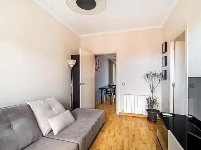 Bonito Piso de 1 habitación en Avinguda Meridiana