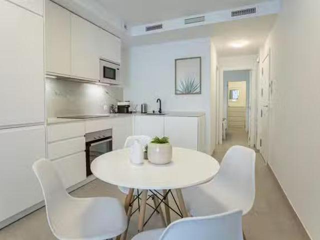 Barato Piso de 1 habitación en Calle Vicente Gómez de Cádiz, D.