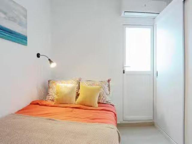¡En alquiler! Piso de 1 habitación en Calle de Rodrigo Uhagón