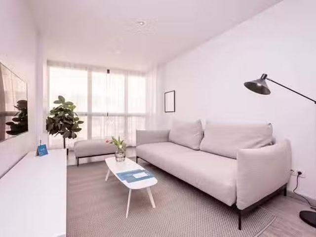 Nuevo Piso de 1 habitación en Carrer de València