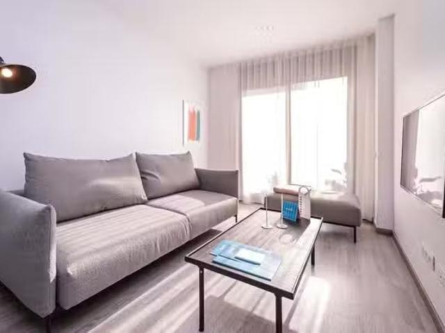 Nuevo Piso de 1 habitación en Carrer de València