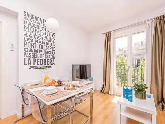 Bonito Piso de 1 habitación en Carrer de Villarroel