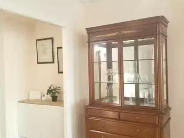 ¡En alquiler! Piso de 3 habitaciones en Carrer de les Filipine.