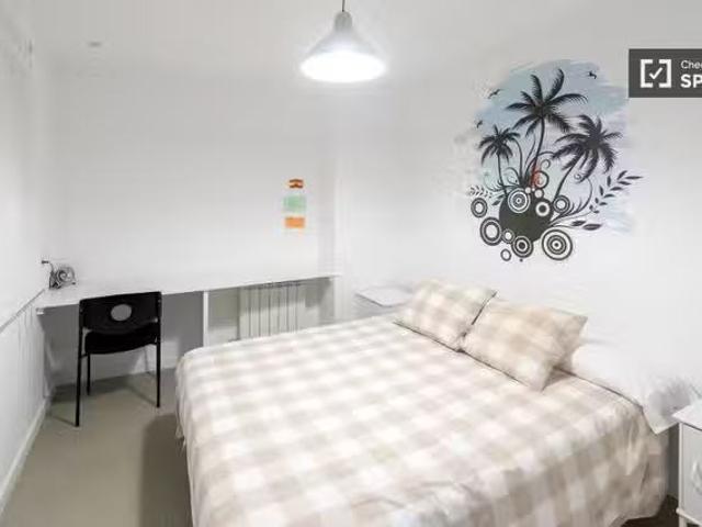 Acogedor Se alquilan habitaciones en piso compartido en Puerta.