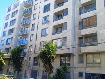 En arriendo amplio departamento en Cueto 1233
