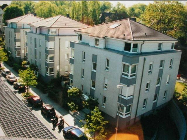 En Bloc Verkauf zweier freistehender Mehrfamilienhäuser