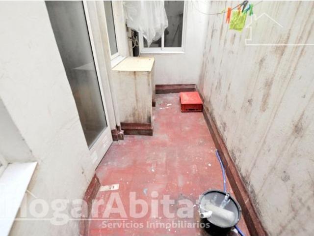 ¡EN BUENA ZONA! ACOGEDOR, EXTERIOR, Y MUCHA LUZ NATURAL, CON TERRAZA